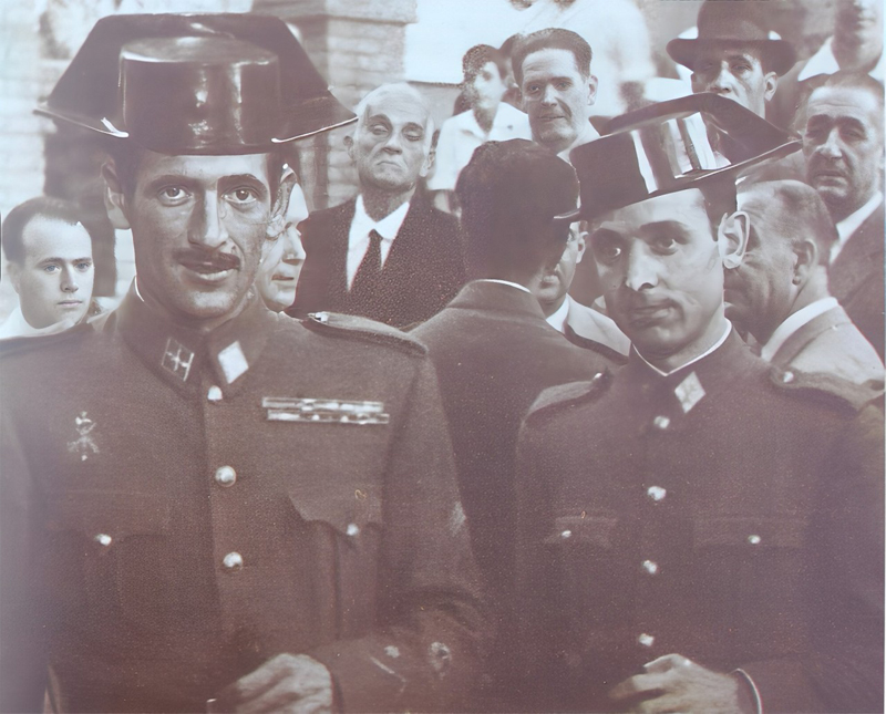 Teniente José Sánchez Alcaide y guardia segundo Eduardo Barrero Hernández.<br>
(Fuente: Historia de la Guardia Civil. Tomo 5, p. 335).
